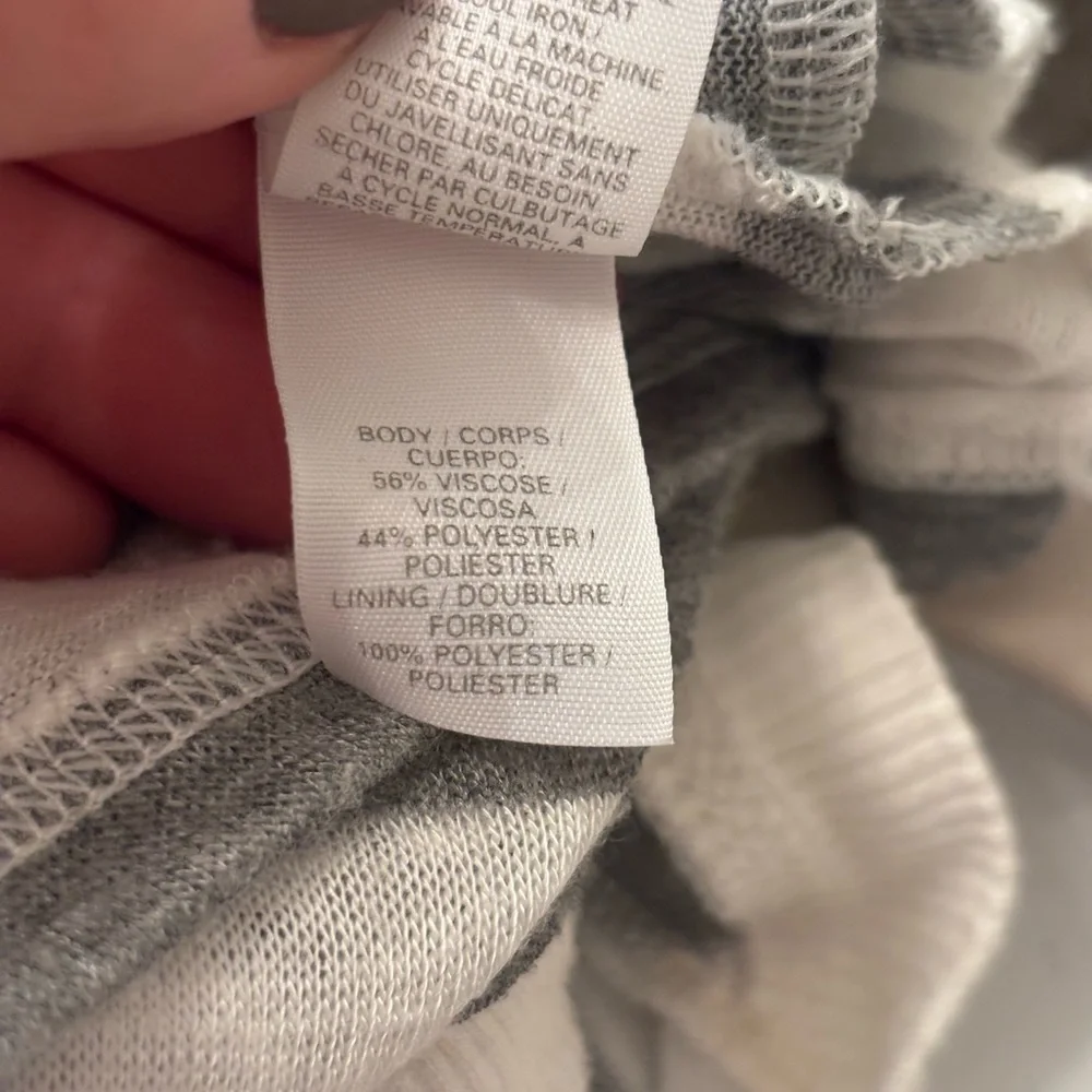 Victoria’s Secret Gray & White Striped Romper Drawstring Size M Pockets Viscose - Picture 6 of 13